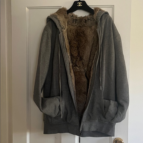 Juicy Couture Heather Gray Sweatshirt Fur Lined - Picture 8 of 13